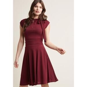 ModCloth Dance Floor Date Ruched A-line Dress Womens M Burgundy Bow-Topped Neck